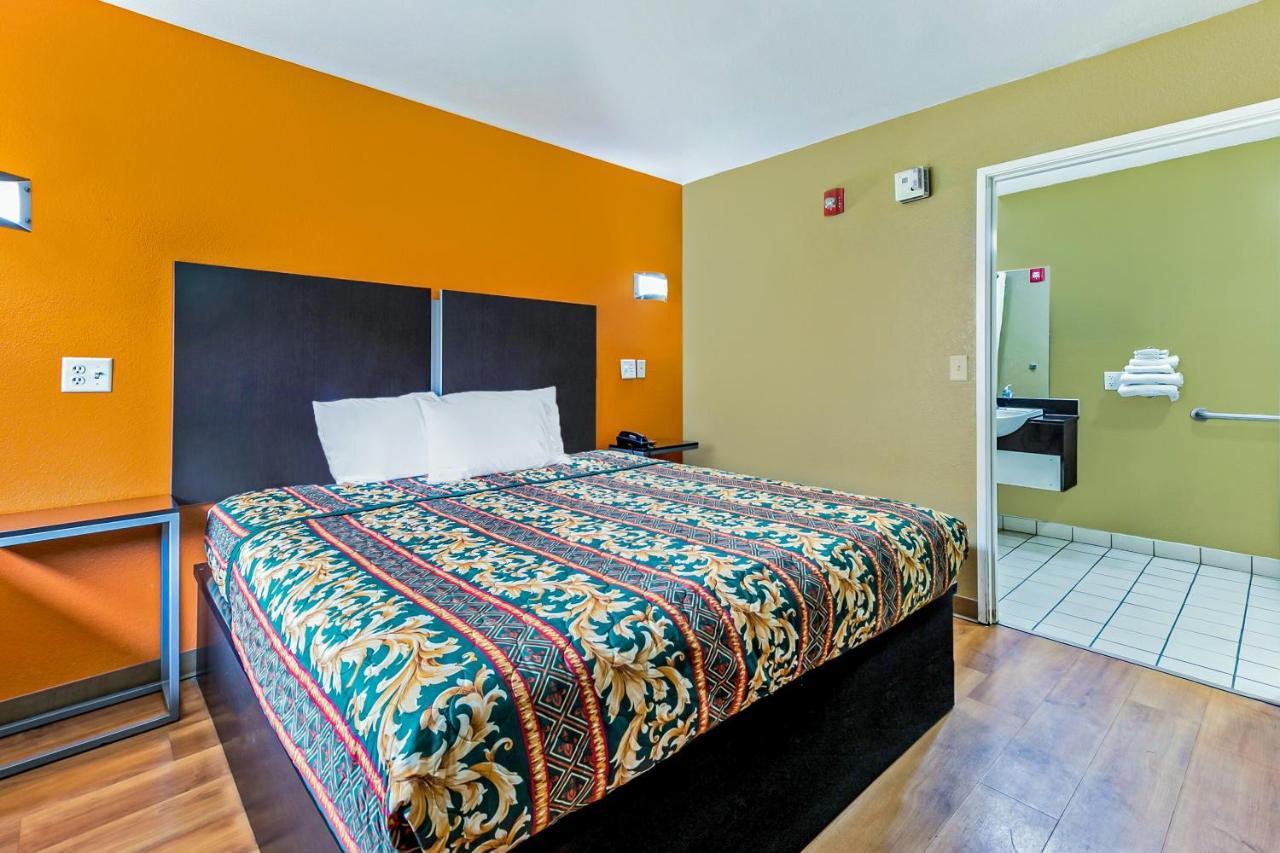 Oyo Hotel Lake Charles Hwy 10 Kültér fotó