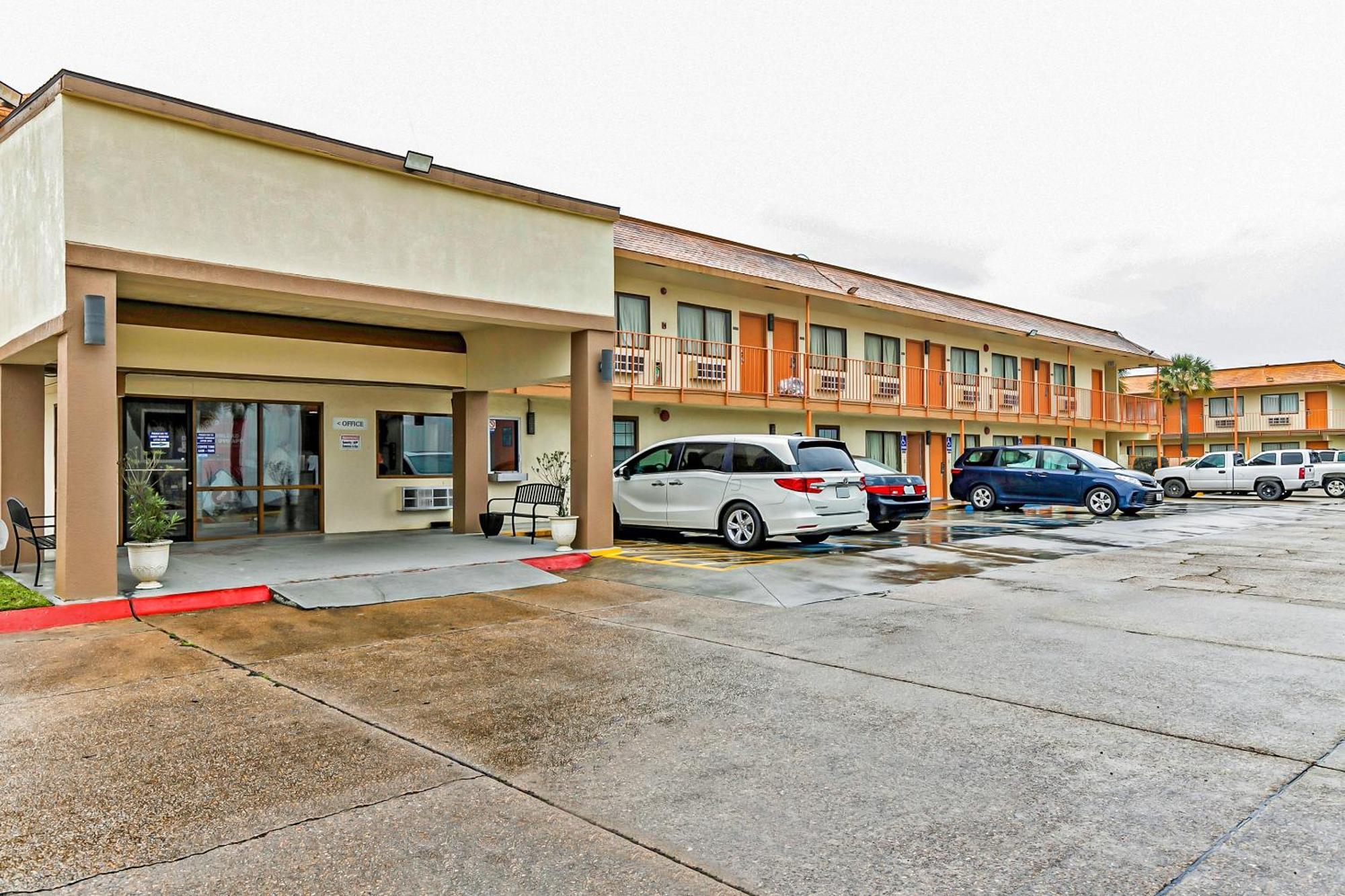 Oyo Hotel Lake Charles Hwy 10 Kültér fotó